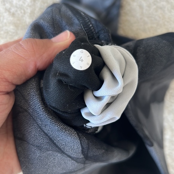 lululemon leggings - Picture 3 of 3